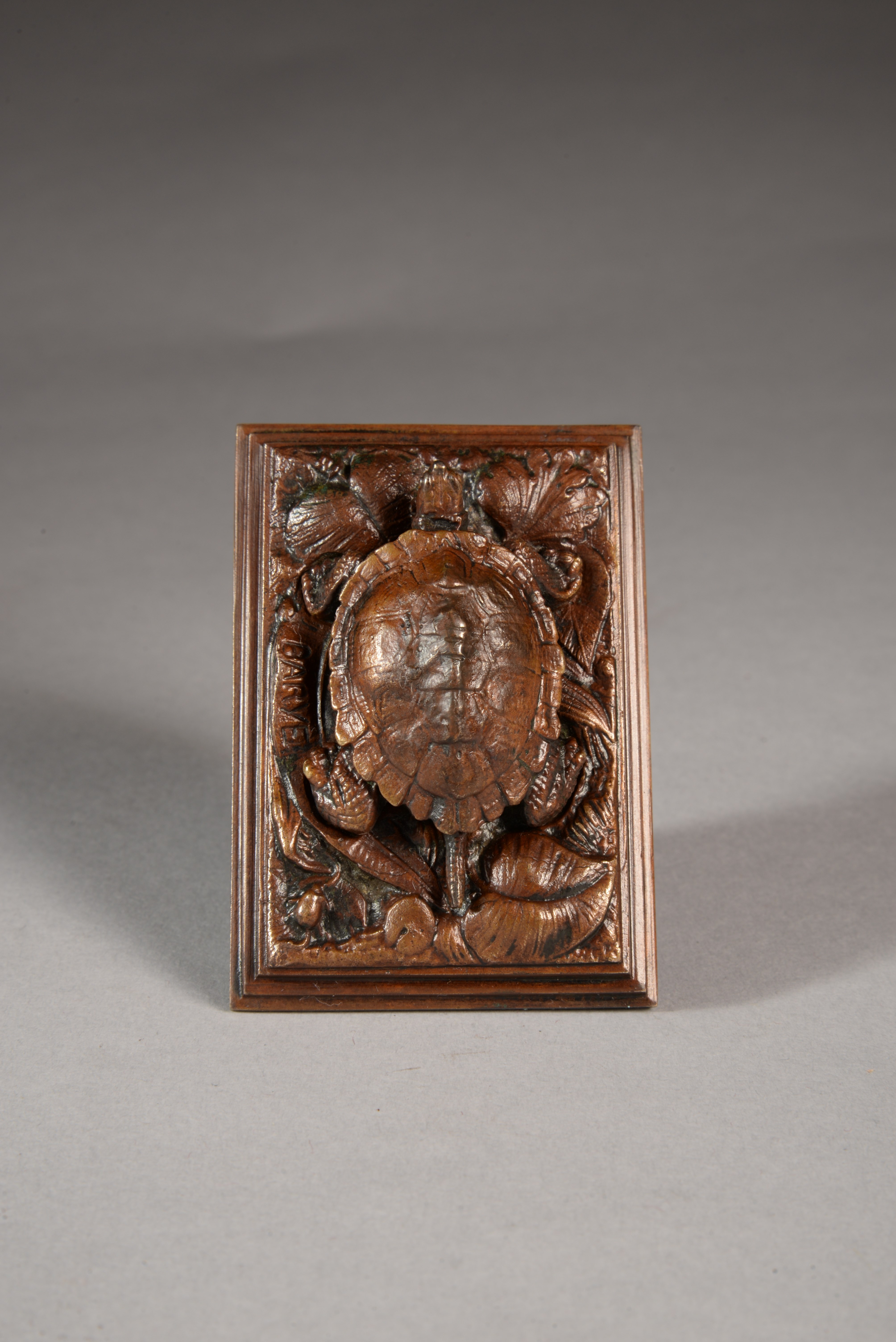 TORTUE SUR PLINTHE CARREE